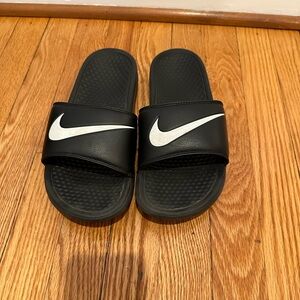 Nike slides